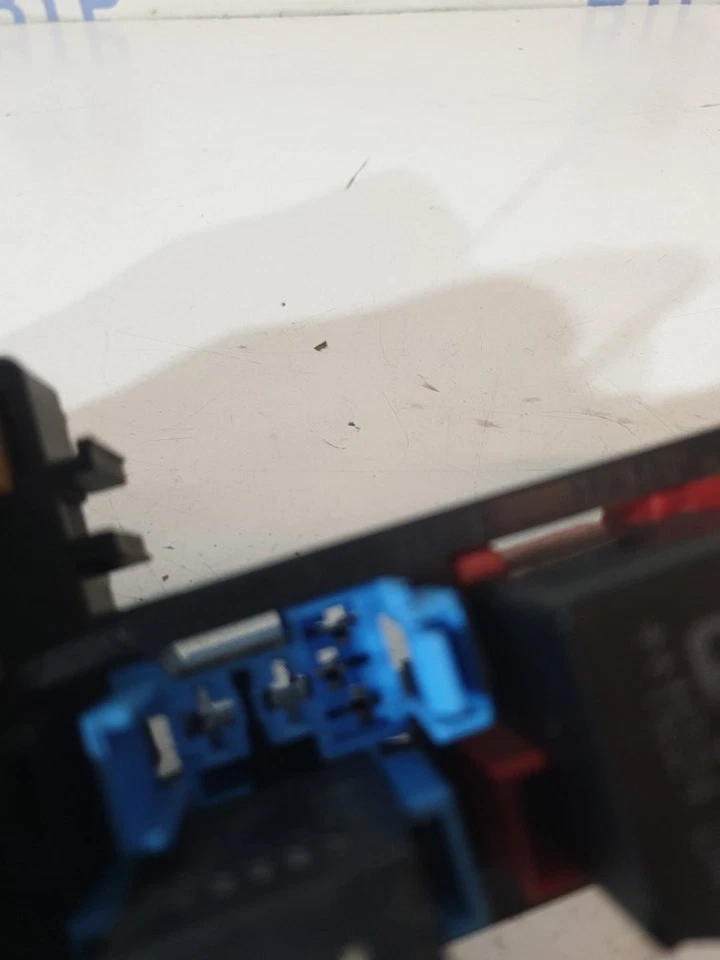 Volkswagen Golf Mk6 2009-2012 FUSE RELAYS 1K2937503B — 第 3/4 张图片