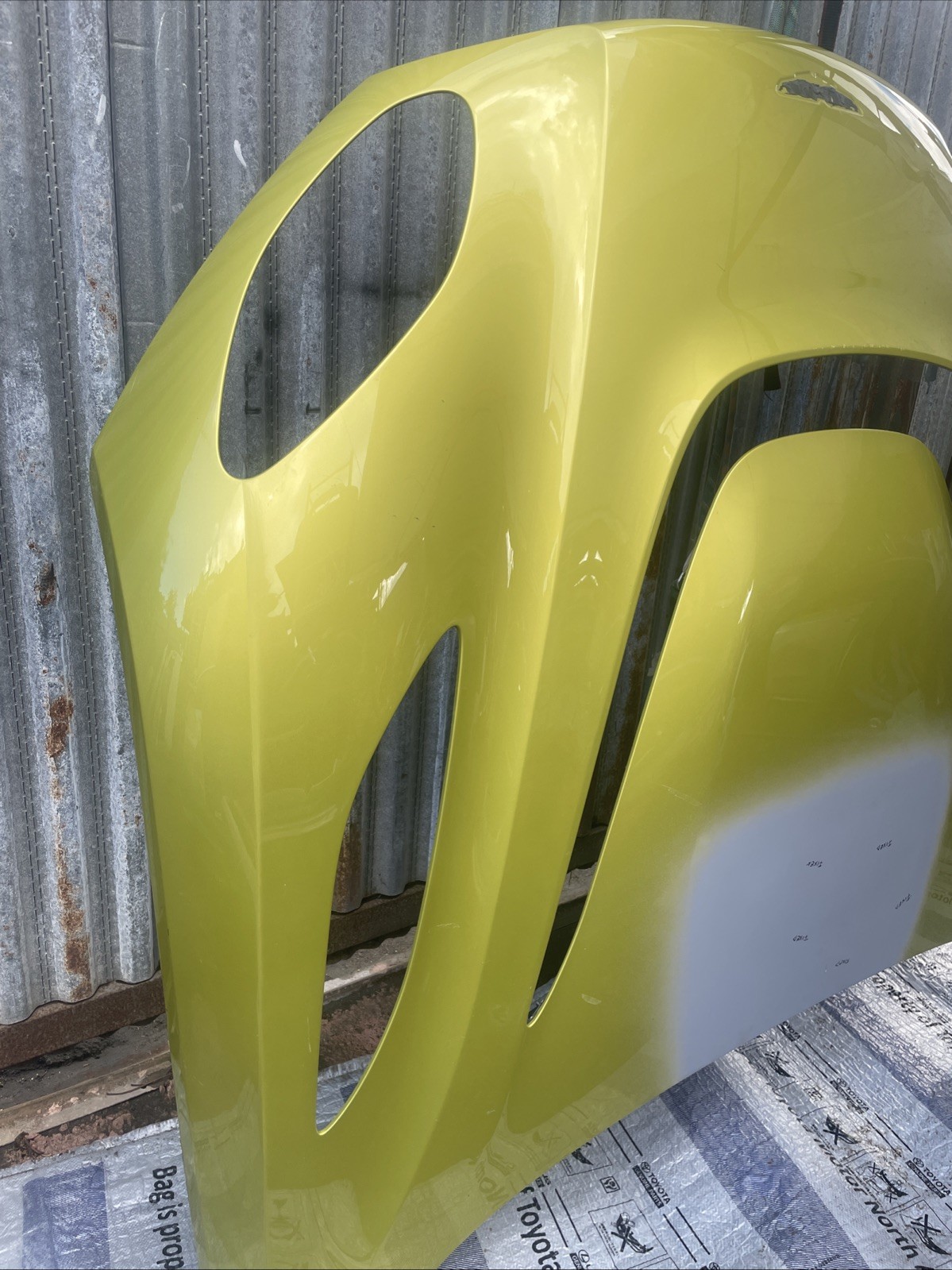 Aston Martin DBS Engine lid