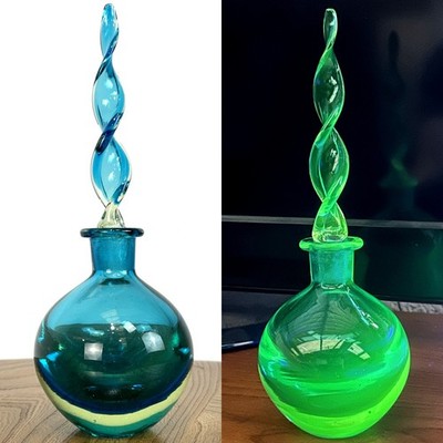 Großer Murano gefasst blau/urangrün Glas Parfüm Flakon gedrehter Stopfen