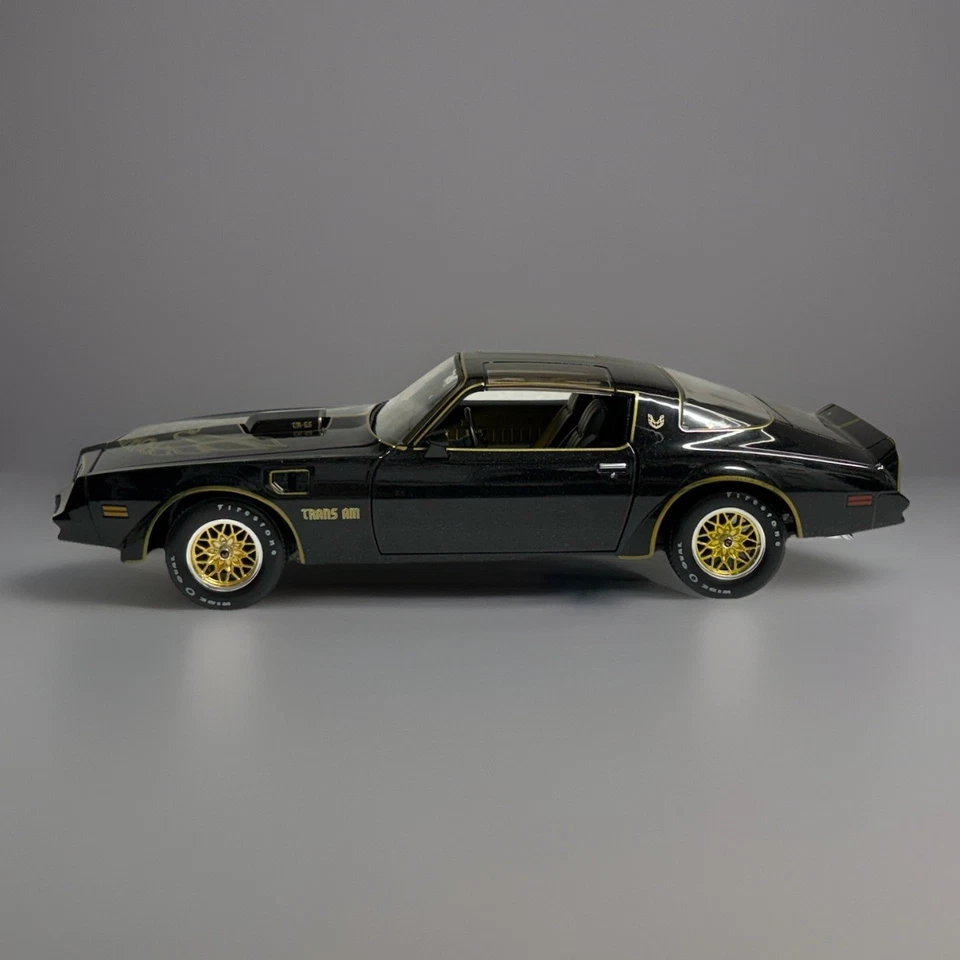 1977 Pontiac Trans Am Smokey & The Bandit WORKING LED LIGHT Bert Reynolds 1/18 - Image 3 of 4