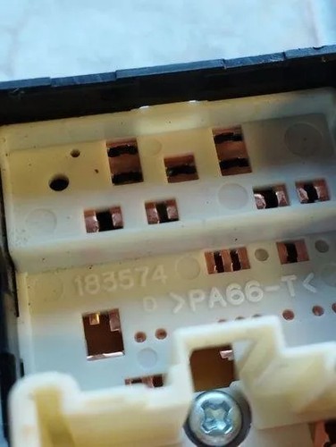 TOYOTA COROLLA Verso ZER, ZZE12, R1 Spiegeleinstellschalter 183574 18233948