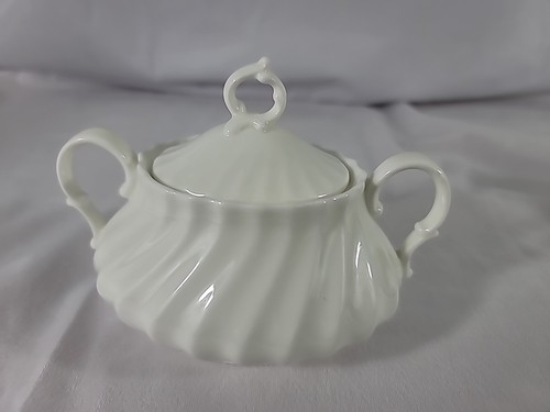 Juego de servidor Royal Doulton Cascade Cream & Sugar - Usado en excelente estado - ENVÍO GRATUITO - Imagen 8 de 11