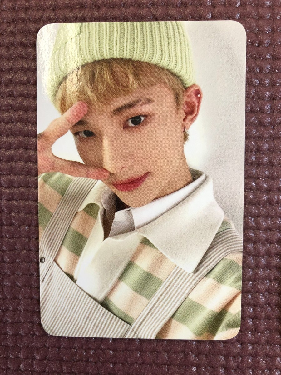 STRAY KIDS 2023 Season's Greetings [SKZ'S Mini World] Official
