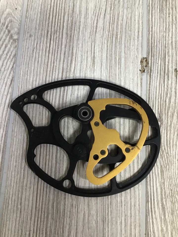 Set Corde E Cavi Per Arco Mathews Z9 &ndash; Misure: 86 7/8 E B-32 1/2 &ndash; Nuovo USA