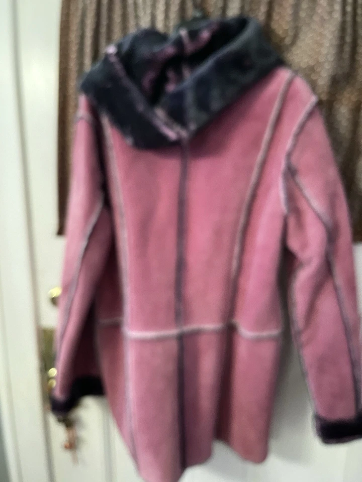 Abrigo De Colección Newport News Estilo Fácil Cuero Con Capucha Piel Sintética Talla XL Usado Foto 4 de 4