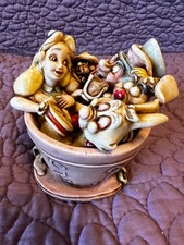 RETIRED-Disney Harmony Kingdom Alice In Wonderland Teacup Twirl -2001
