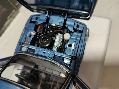 MINICHAMPS 1:18 BMW 2000 tii TOURING 1971 - Imagen 12 de 21