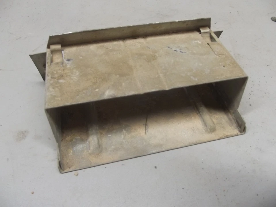 GMC PICAPE CINZEIRO INSERÇÃO 1957 1959 3100 PAINEL 1956 - Imagem 2 de 3