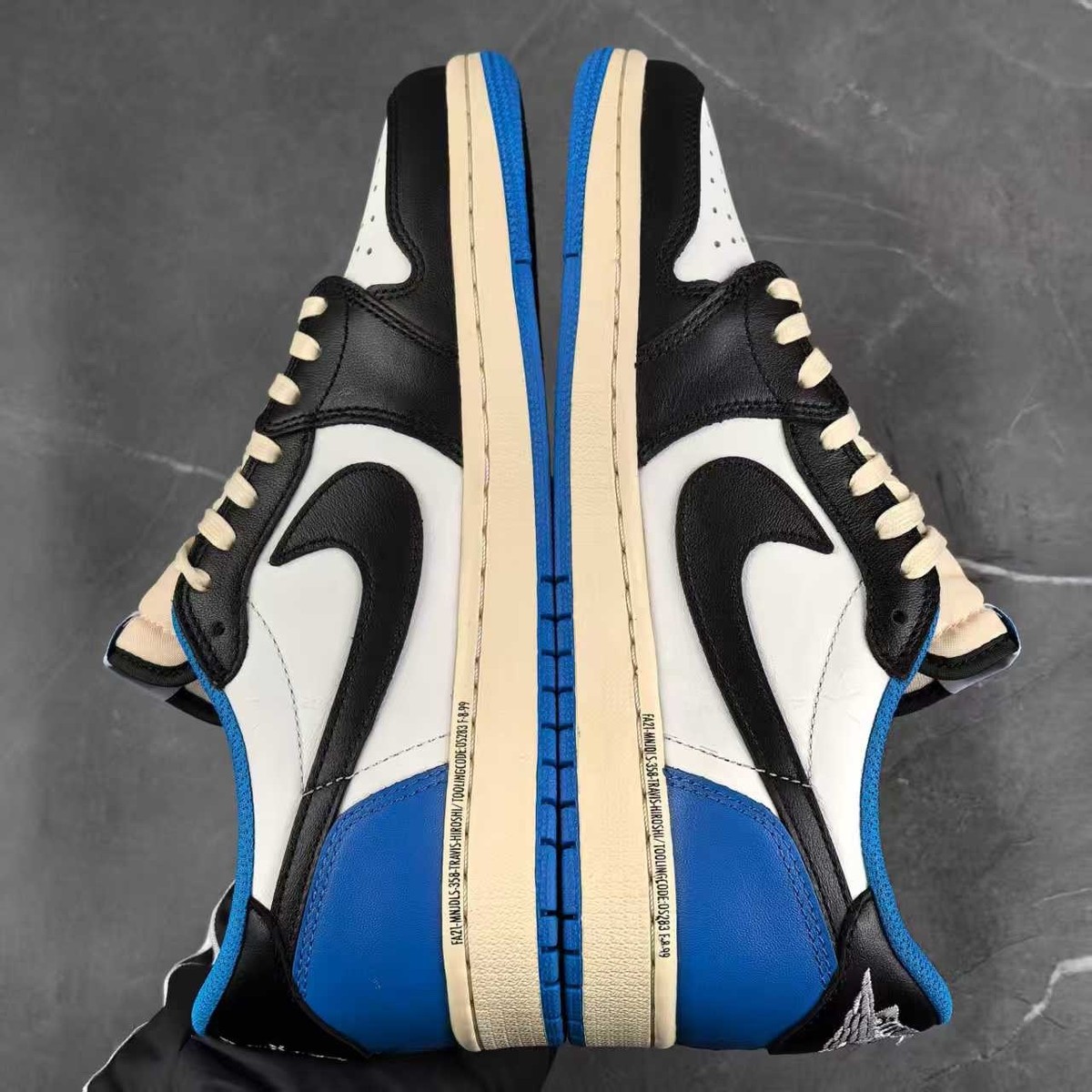 Size 7.5 - Jordan 1 Retro x Fragment Design x Travis Scott Low