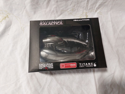 Battlestar Galactica Figur Titan Vinyl Figures Cylon Raider - neu in ovp