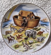 Noahs Ark 8in Painted Ceramic Gold Rimmed Plate Colorful Animals And Rainbow