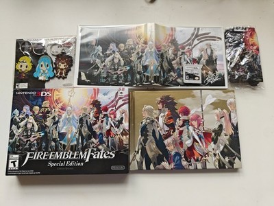 Fire Emblem Fates - Special Edition Nintendo 3DS + Pre-order Keychains