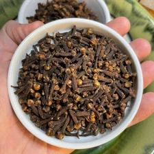 Organic indonesian Zanzibar cloves  hand picked  sundried ~ 2 Oz