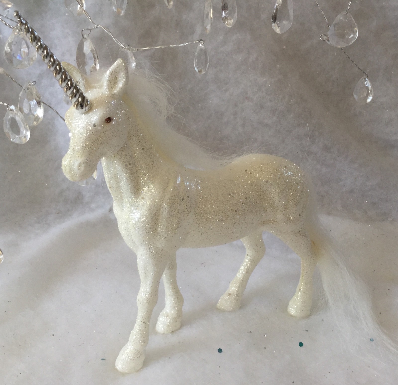 Iridescent Glitter Unicorn Silver Horn Gisela Graham Table Mantel Christmas