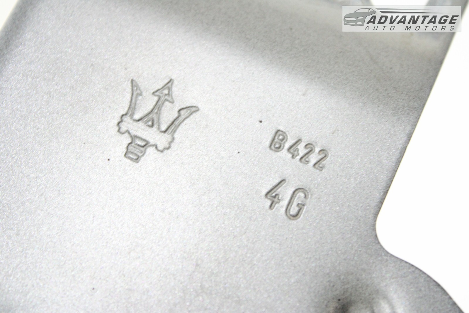 2014-2020 MASERATI GHIBLI FRONT RIGHT FENDER LOWER MOUNT SUPPORT BRACKET OEM