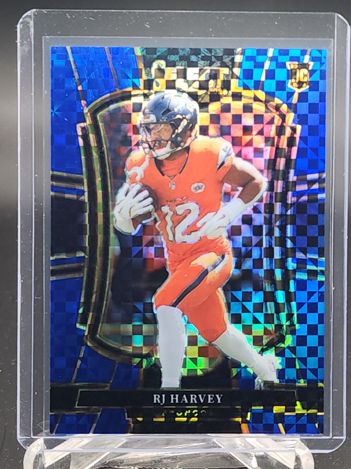 RJ HARVEY 2025 SELECT PREMIER LEVEL PRIZM BLUE CHECKERBOARD ROOKIE /175 Q4274