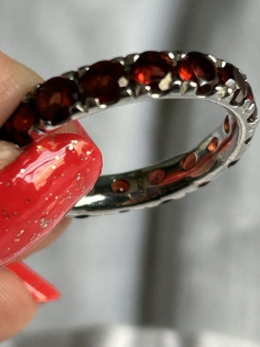10k White Gold Eternity Garnet Wedding Band Ring Size 9 1/4 Weighs 4 Grams - Picture 2 of 8