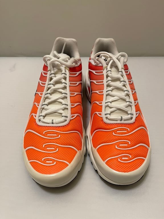 靴 NIKE AIR MAX plus SE 24cm Nike Air Max Plus Tn SE Orange/Red Sneakers Size 7 Women's S74 | eBay