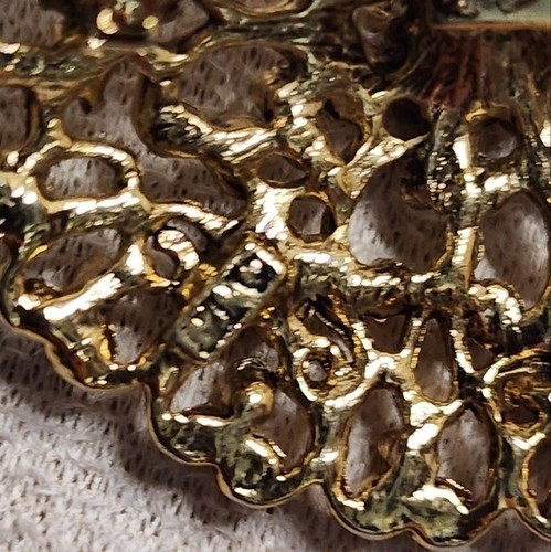 VINTAGE JJ GOLD FILIGREE BROOCH RED RHINESTONE PEARL VICTORIAN REVIVAL - Picture 4 of 10