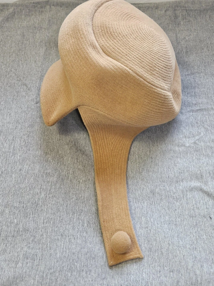 复古 Adolfo 帽子 Cloche 女式骆驼雕塑耳扣带意大利制造 60 年代 — 第 2/4 张图片