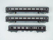 Rake of 3 Hornby Royal Train Coaches Numbers: 2903, 2904 & 2921 – OO Gauge