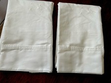 Hotel Premier Collection Pair of White Cotton King Size Pillowcases NEW