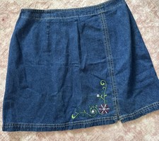Vintage Floral Embroidered Denim Skirt Size11/12 Y2K True Blue Elena Ditzy