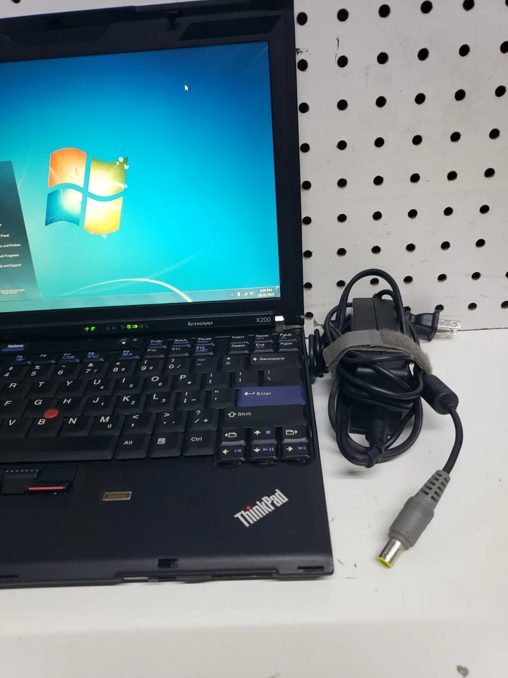Lenovo X200  Intel Core 2 Duo P8400,256GB SSD 8GBRAM.26 GHz, WIN 7 PRO  - Image 2 of 4