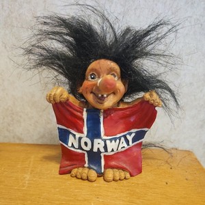 Troll Nord Suvenir Norway Norge Viking Trolls Souvenir Figurines Flag!