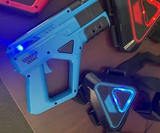 Sharper Image 2-Player Laser Tag Set 2 Blasters 2 Targer Vests, Red Blue