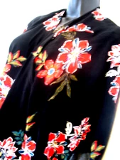 Shyanne Country Women's M Red Floral on Black, Open Front Western Top