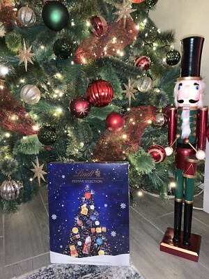 Lindt Festliche Auswahl Adventskalender 2023 | groß 296g | 