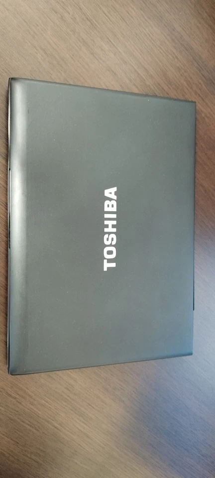 Notebook TOSHIBA portègè R930 A Class - SSD 512 GB - RAM 8 GB - i5 vPro - Immagine 2 di 3