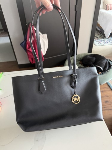 Michael Kors Sheila Large Tote Bag, Black