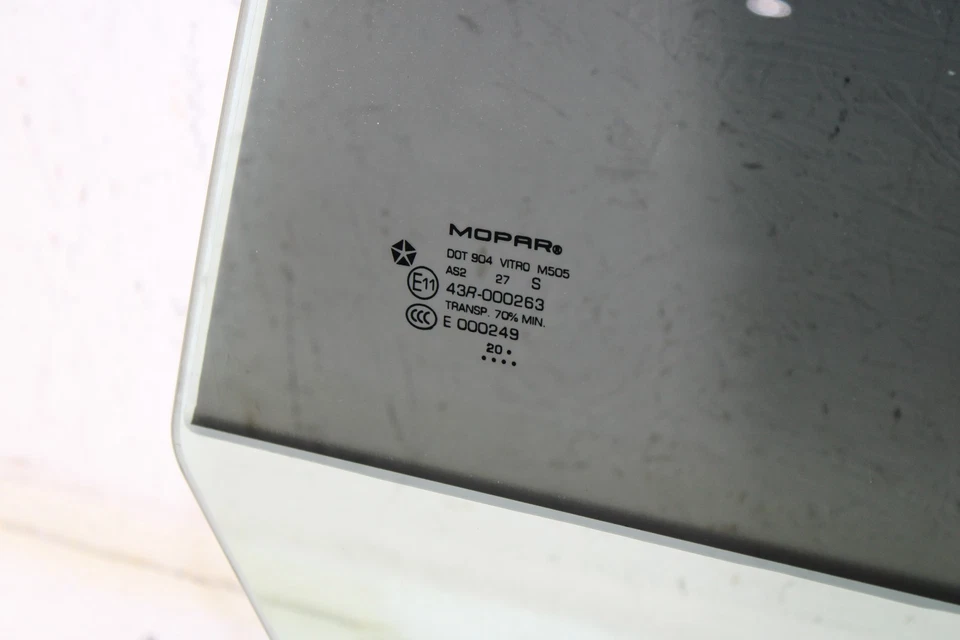Vidro para janela de porta direita Dodge Challenger 2008-2023 fabricante de equipamento original MX3 - Imagem 3 de 4