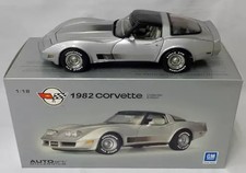 AUTOart 1/18 Chevrolet Corvette 1982 Collector Edition Silver Used in Japan