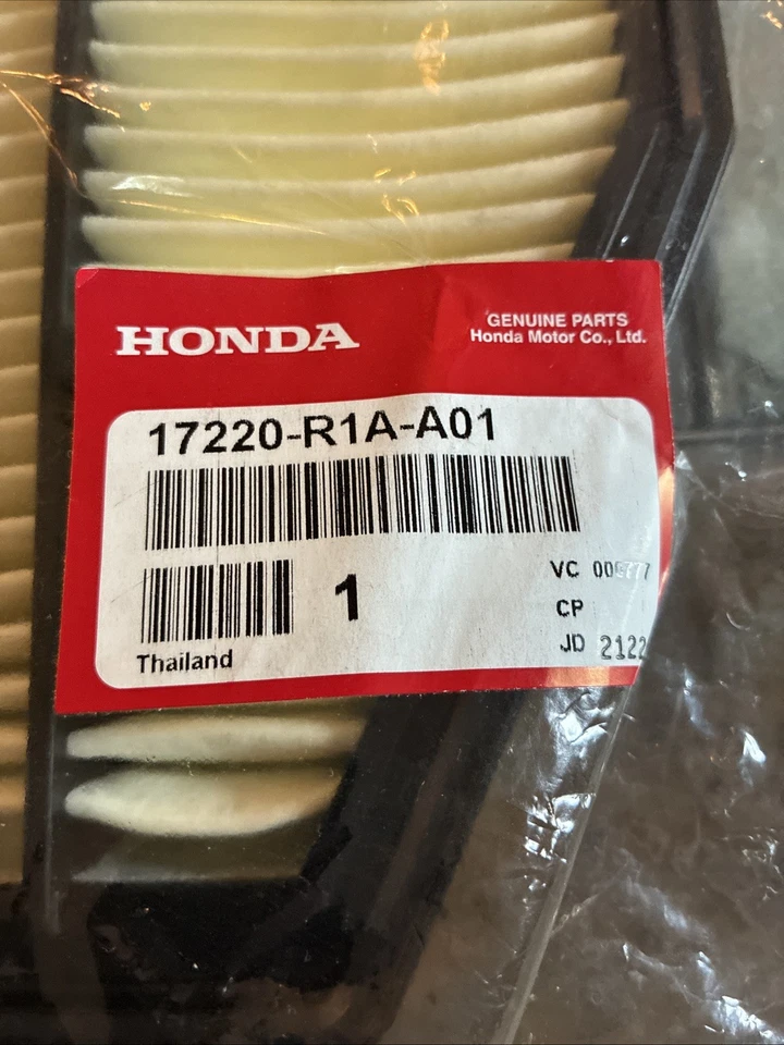 Genuine Honda Element Assembly Air Cleaner 17220-R1A-A01 - Image 2 of 3