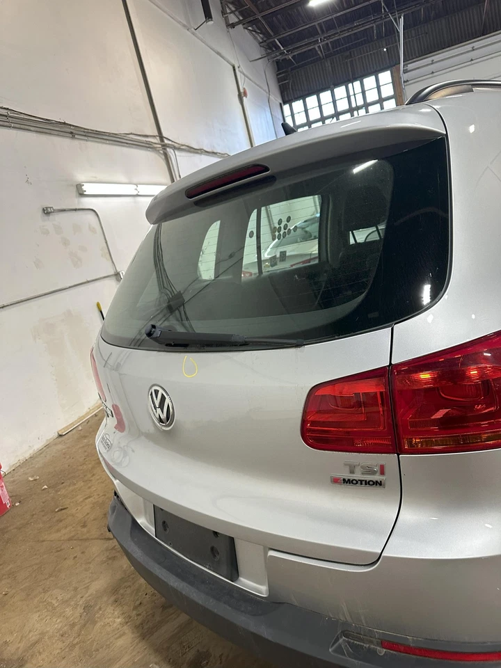 12 13 14 15 16 17 18 VW TIGUAN maletero/tapa/portón trasero Foto 3 de 4