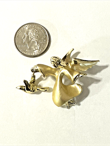 Vintage GIUSTI Angel and Dove Brooch Satin Gold Tone Pin 2 1/4" - Picture 8 of 8