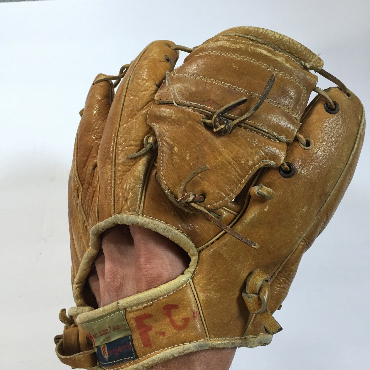Gant De Baseball Regent Vintage – Années 70 – Cuir Noir – Taille 4.5 Oz – USA