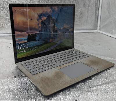 Microsoft Surface Laptop 13.5'' 256GB 8G Intel Core i5 7th Gen. 2.60 GHz *READ*