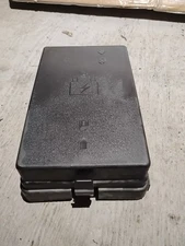 GMC ENVOY / CHEVY TRAILBLAZER V6 4.2 FUSE RELAY BOX COVER - FITS 2002 - 2009