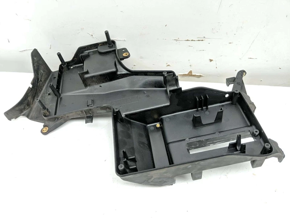 00 BMW K1200LTC Caja de fusibles personalizada Carcasa envolvente Cubierta Panel 61132305677 Foto 3 de 4