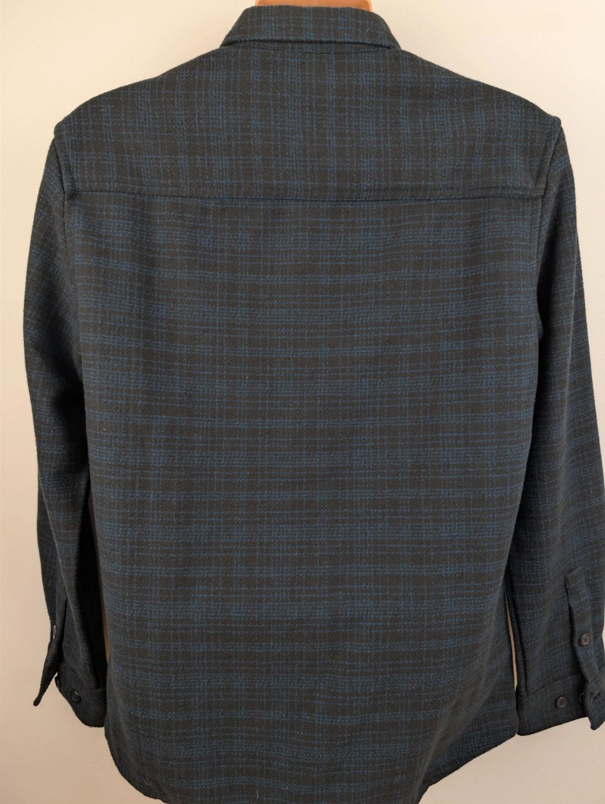 Folk NWOT navy blue heavy flannel shacket. Mens Medium. DN3575 image 5