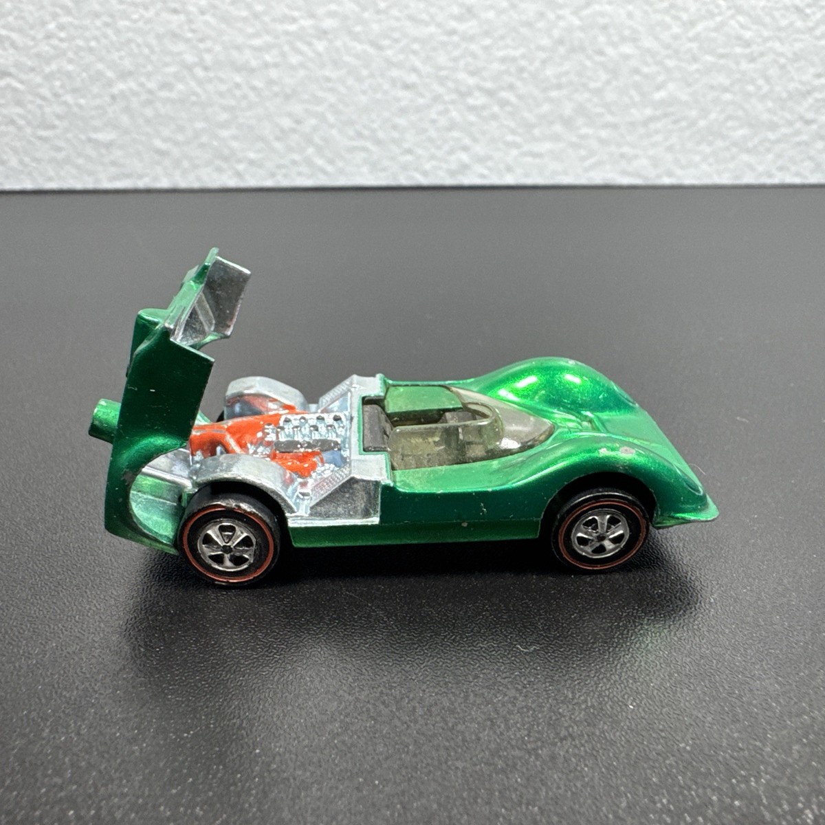 Vintage 1968 Hot Wheels REDLINE Chaparral 2G Green Spoiler is