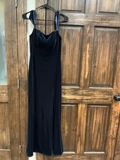 Women’s Size 4 Jenny Yoo Deep Blue Velvet Dress With Leg Slit