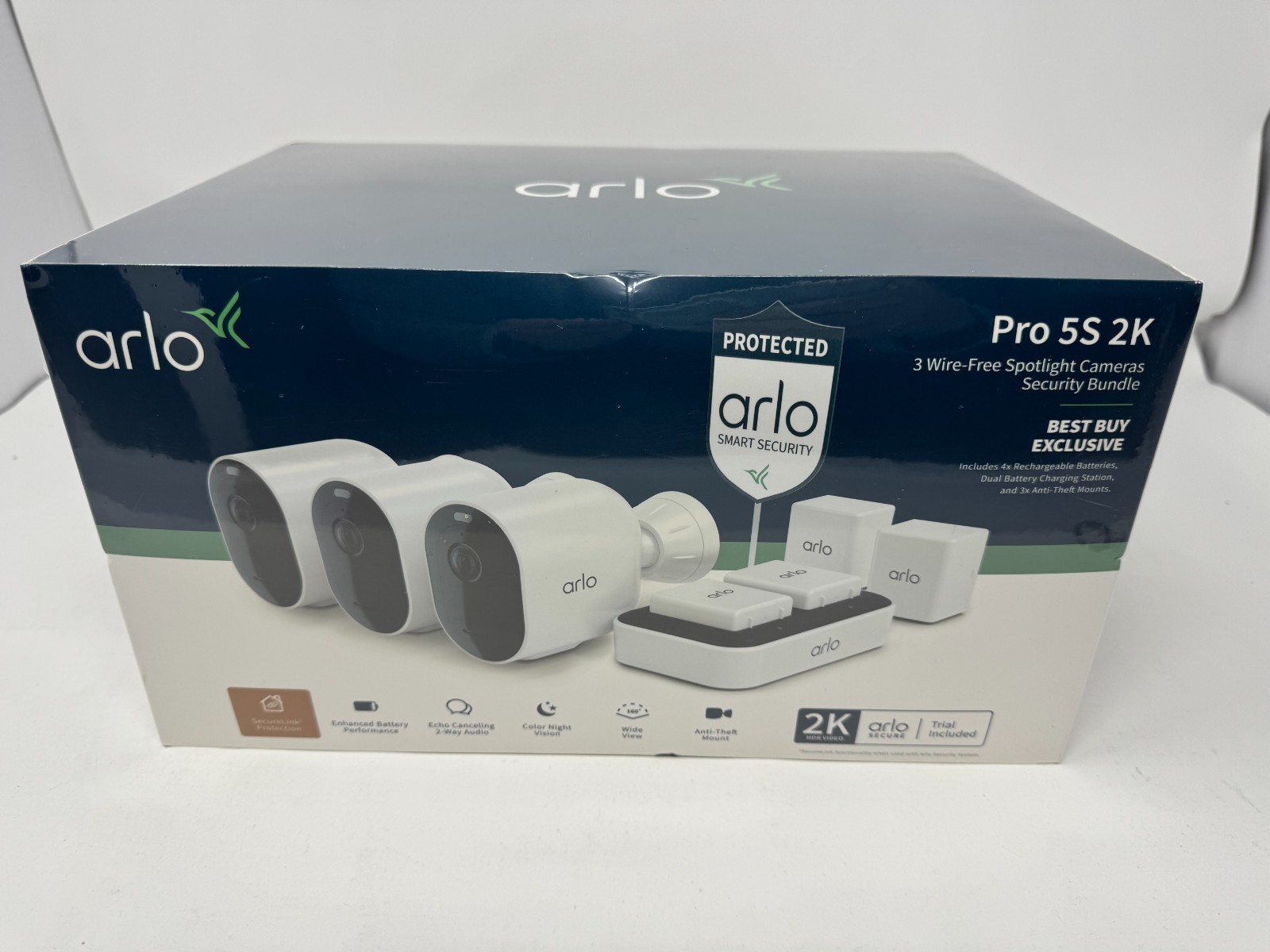 ✅new sealed✅ arlo pro 5s 2k 3 wireless in/outdoor security cameras bundle white