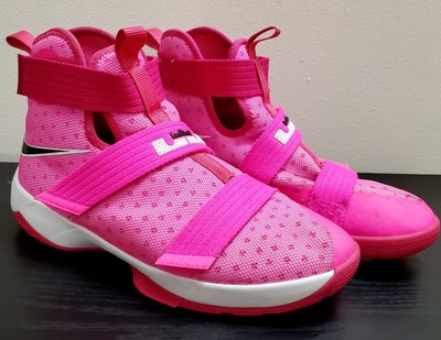 lebron james breast cancer shoes
