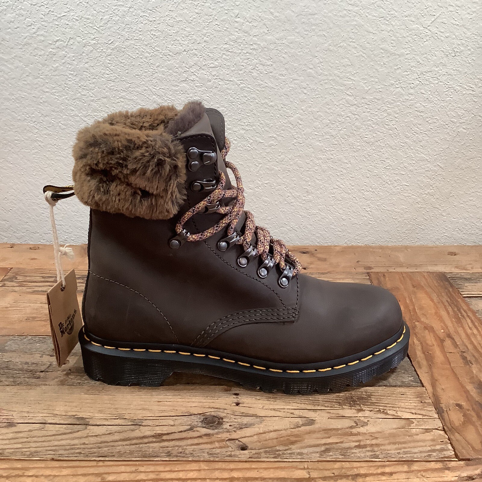 Doc Martens 1460 Serena Collar Women's Boots Size 8 Brown Faux Fur Rare New image 3