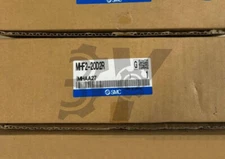 One SMC MHF2-20D2R Pneumatic finger MHF220D2R New #F2